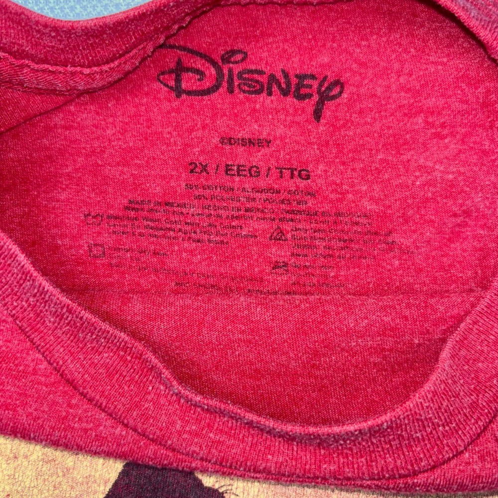 Disney‎ T-Shirt Men's XXL Lion King Hakuna Matata Red Graphic - Picture 2 of 4